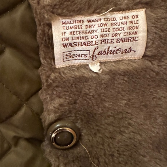 Retro 1970’s Luxurious Tan Faux Fur Double Breasted Coat - Medium - Picture 7 of 7